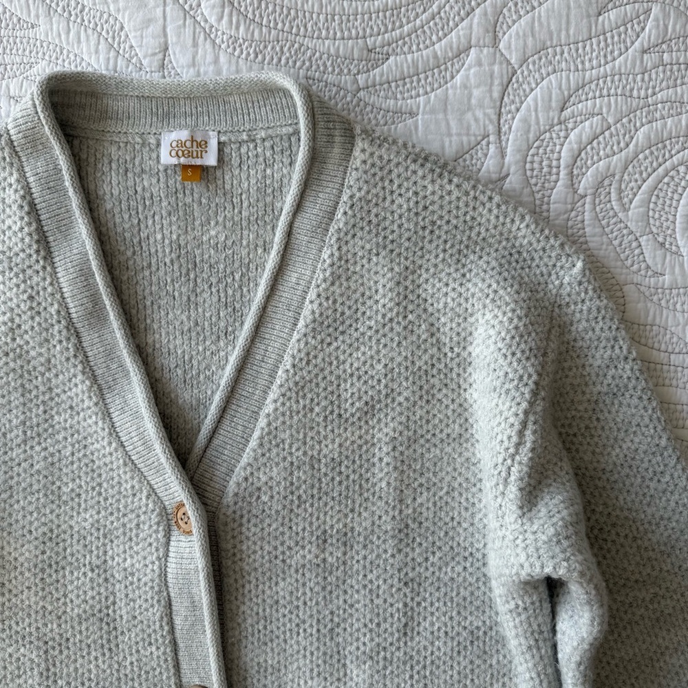 Cache Coeur - Abelha Knitted Maternity Cardigan - Pearl Gray - Picture 4 of 14